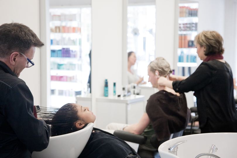 Boek direct Salon Bliss, Kapper in Den Haag bij Treatwell.nl